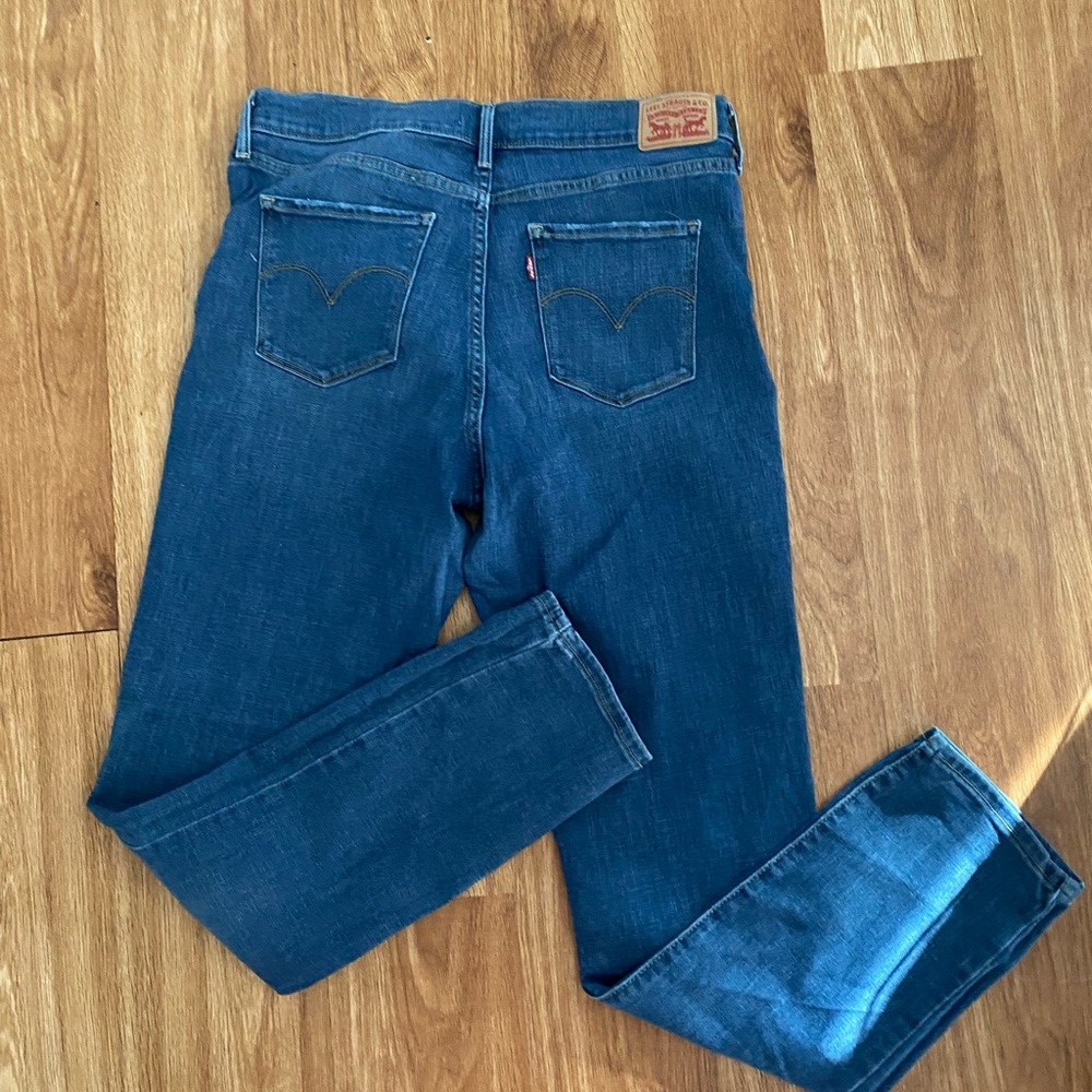 Women’s jeans